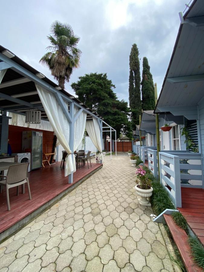Эко Домики У Моря В Гаграх Gagra Exterior photo